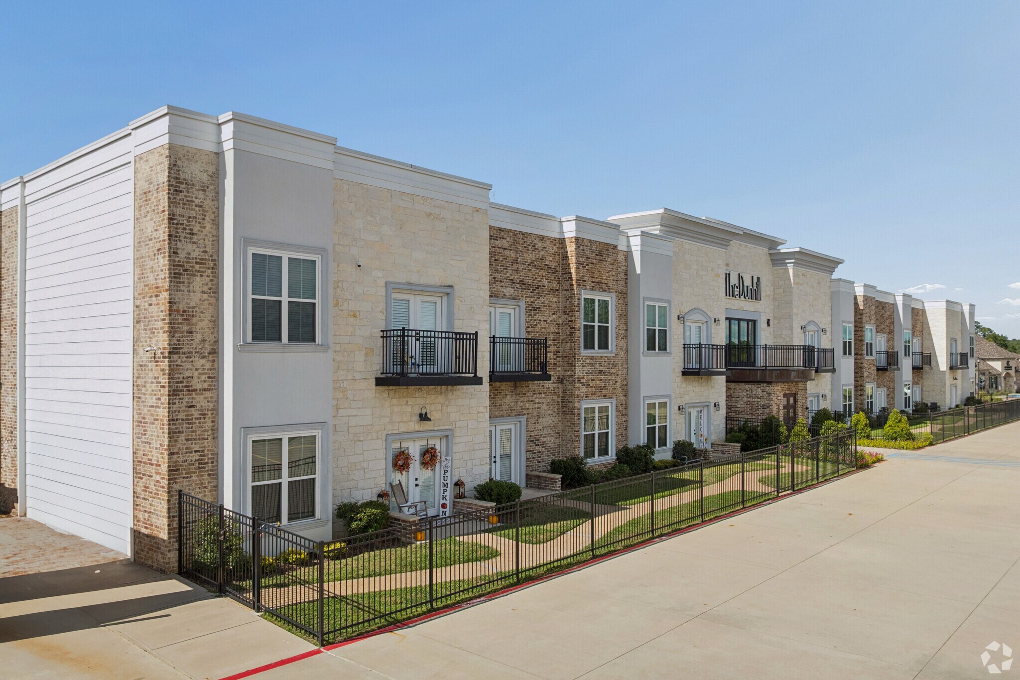 2215 H G Mosley Pky, Longview, TX à vendre Photo principale– Image 1 sur 22