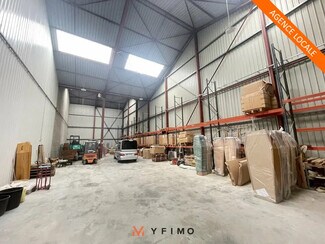 Plus de détails pour Local d'activités à louer