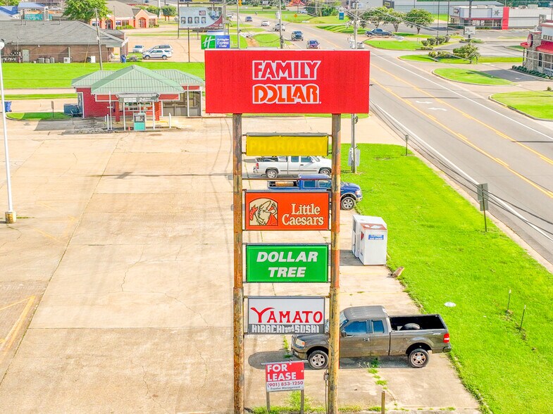 1409 S Adams St, Fulton, MS à louer - Photo de l’immeuble – Image 2 sur 17