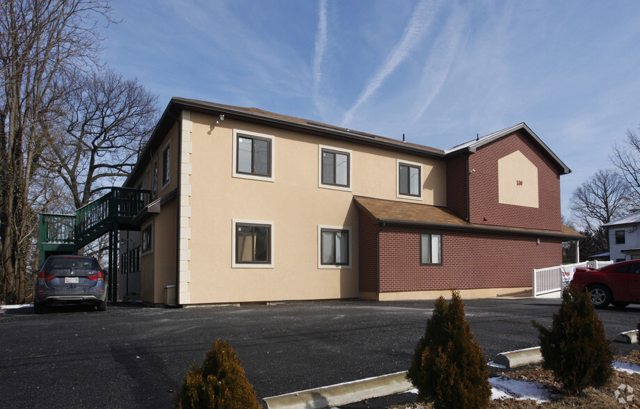 530 E Joppa Rd, Towson, MD à louer - Photo principale – Image 1 sur 13