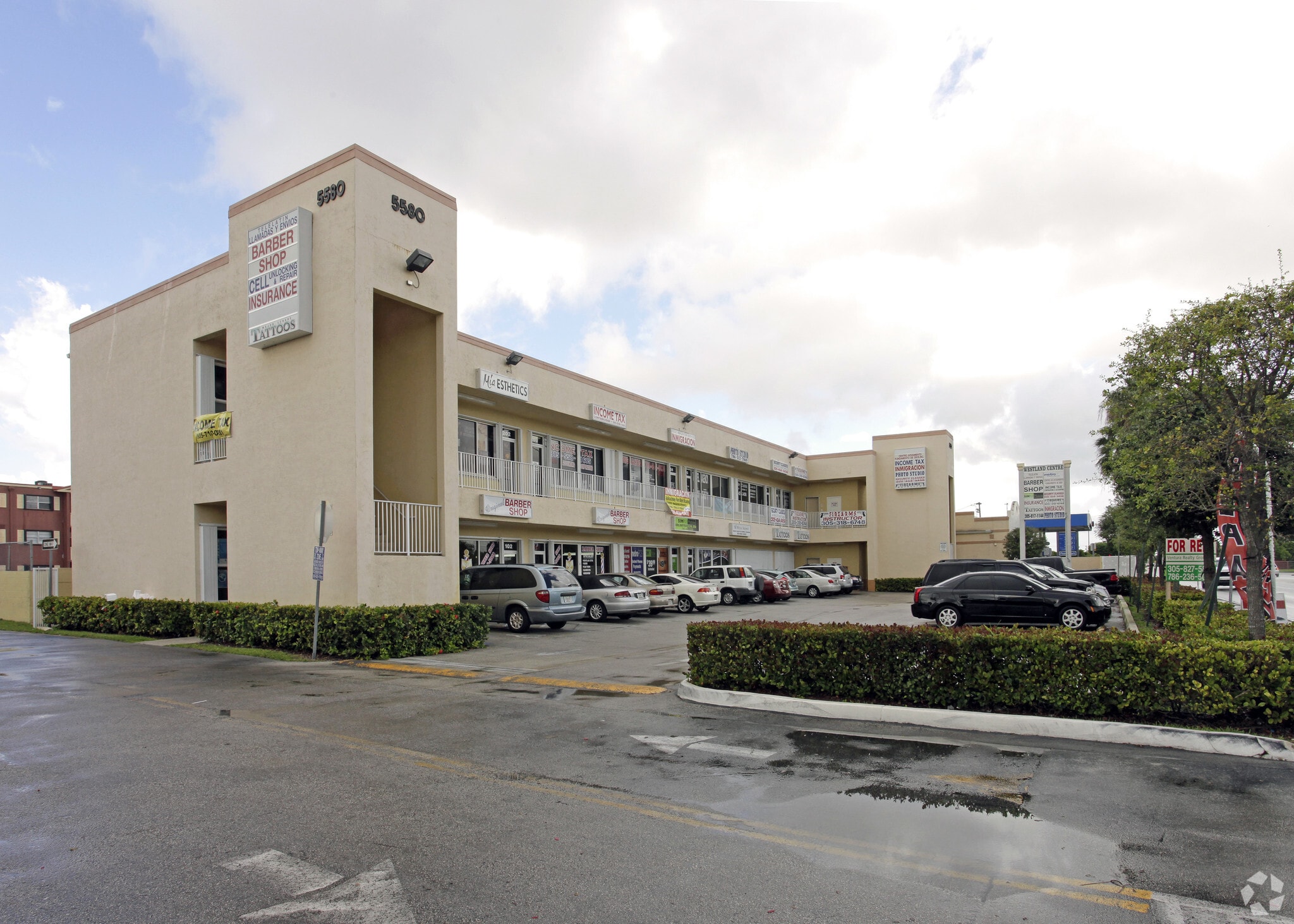 5580 W 16th Ave, Hialeah, FL à louer Photo principale– Image 1 sur 19