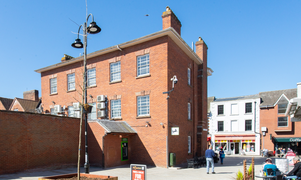 112 High St, Bromsgrove à vendre - Photo de l’immeuble – Image 3 sur 3