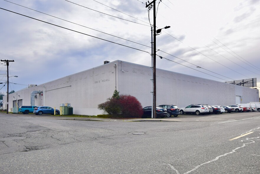 2200 SE Mailwell Dr, Milwaukie, OR à louer - Photo de l’immeuble – Image 2 sur 40