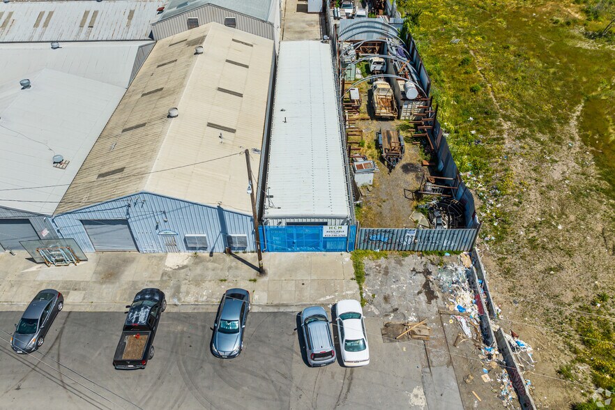 1391 Wallace Ave, San Francisco, CA à vendre - Photo de l’immeuble – Image 2 sur 8