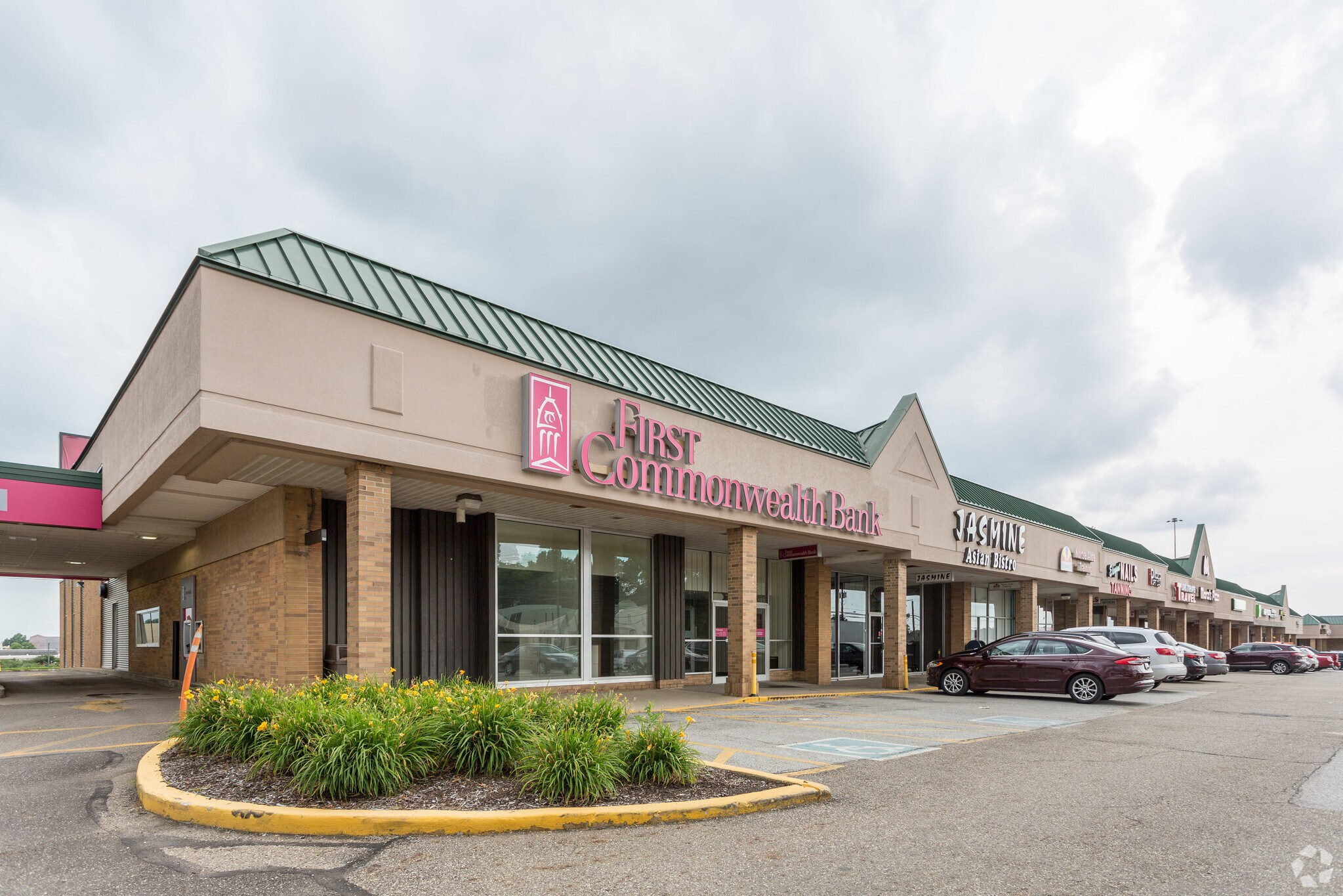 1110-1212 30th St NW, Canton, OH à louer Photo principale– Image 1 sur 8