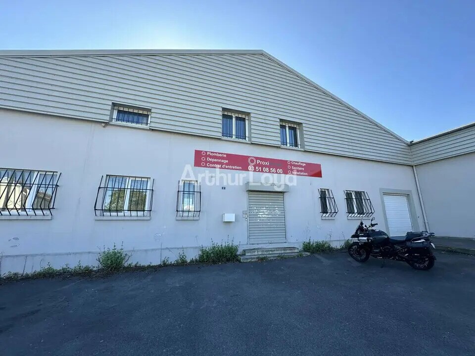 Local d’activités dans Tinqueux à louer Photo de l’immeuble– Image 1 sur 9