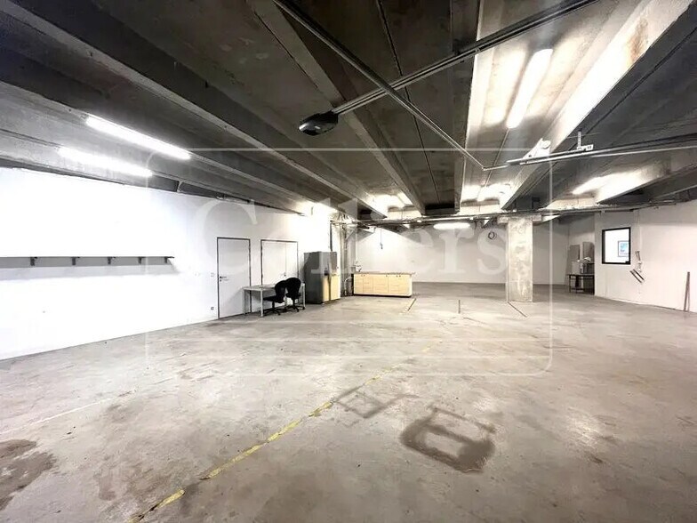 Local d’activités dans Marseille à louer - Photo intérieure – Image 2 sur 5