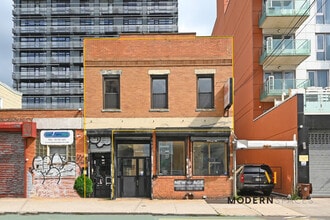 38-31 Crescent St, Long Island City, NY à louer Photo de l’immeuble– Image 2 sur 12