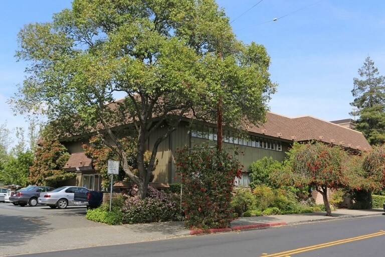 2415 High School Ave, Concord, CA à louer - Photo de l’immeuble – Image 2 sur 6
