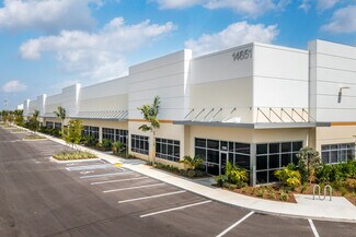 Plus de détails pour 14651 Jetport Loop, Fort Myers, FL - Industriel/Logistique à louer