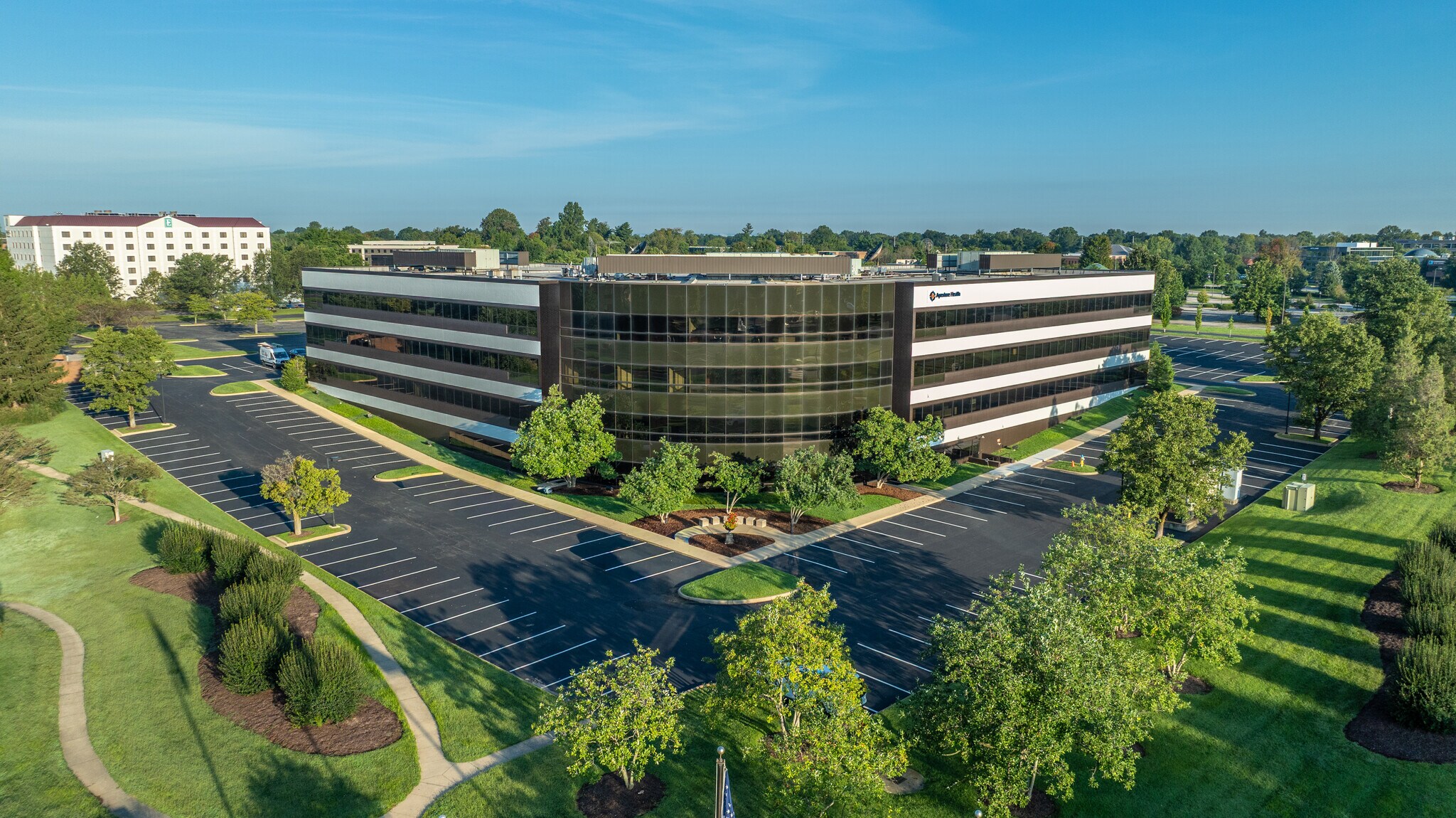 9960 Corporate Campus Dr, Louisville, KY à louer Photo de l’immeuble– Image 1 sur 3