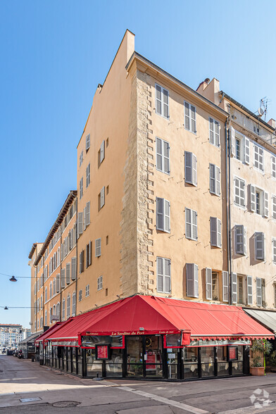 36 Rue Saint Saens, Marseille à vendre - Photo principale – Image 1 sur 1