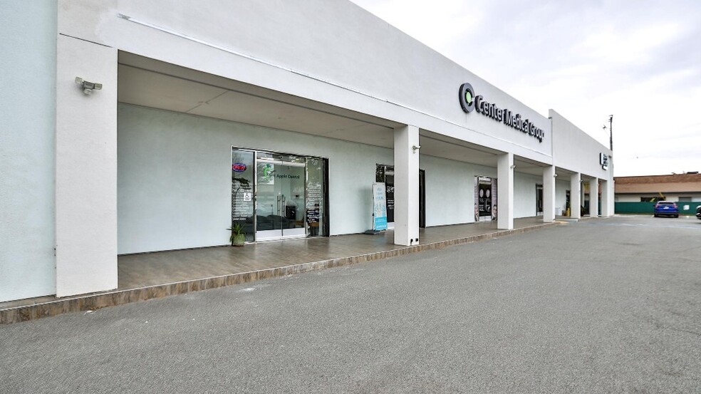 12372 Garden Grove Blvd, Garden Grove, CA à vendre - Photo de l’immeuble – Image 3 sur 16