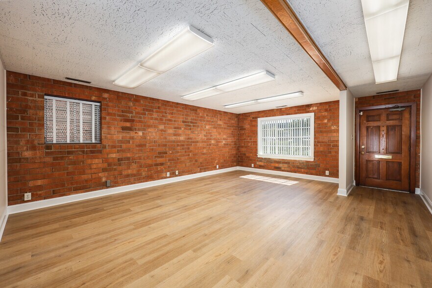 316 S Eugene St, Greensboro, NC à vendre - Photo de l’immeuble – Image 3 sur 30