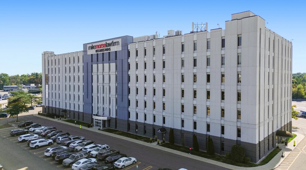 24901 Northwestern Hwy, Southfield, MI à louer - Photo de l’immeuble – Image 3 sur 7