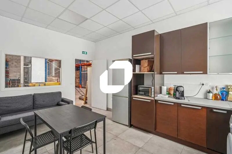 Local d’activités dans Gonesse à louer - Photo de l’immeuble – Image 3 sur 14