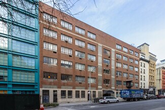 Plus de détails pour 76-84 Warren St, New York, NY - Local commercial à louer