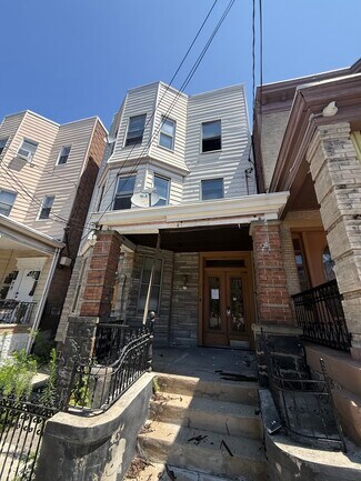 Plus de détails pour 218 Maple St, Weehawken, NJ - Logement à vendre