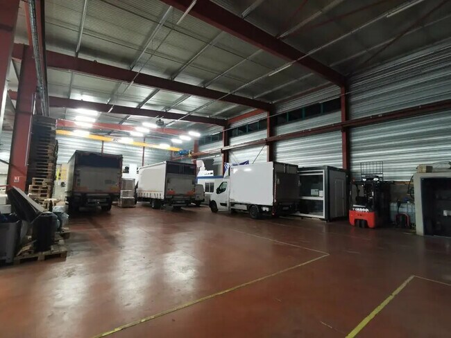 Plus de détails pour Industriel/Logistique à louer