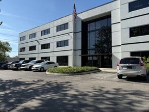 1721-1729 Midpark Rd, Knoxville, TN à louer Photo de l’immeuble– Image 2 sur 2