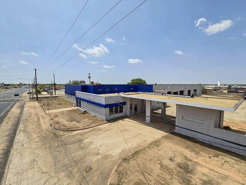 3418 W Highway 80, Big Spring, TX à louer - Photo de l’immeuble – Image 3 sur 14