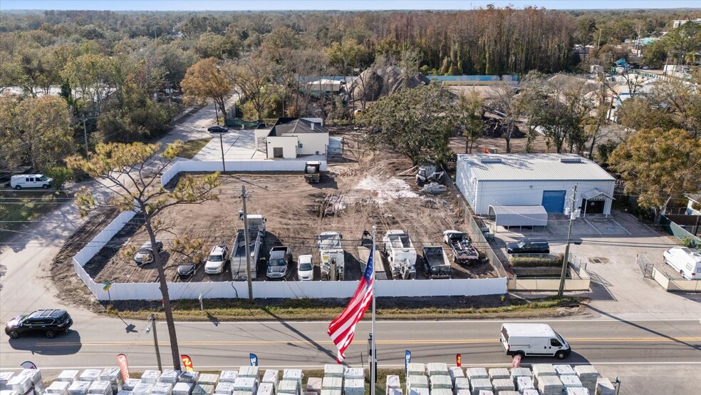 7716 Benjamin Rd, Tampa, FL à vendre - Photo de l’immeuble – Image 3 sur 18