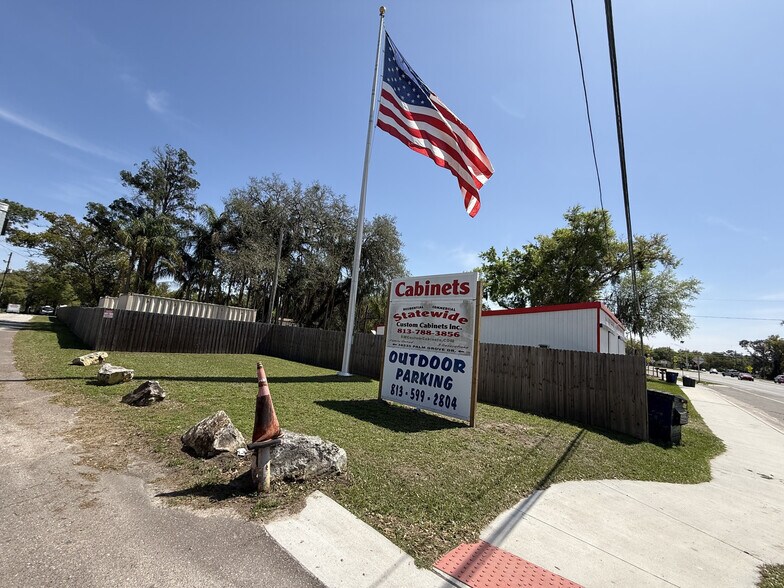 38555 Palm Grove Dr, Zephyrhills, FL à vendre - Photo de l’immeuble – Image 2 sur 4