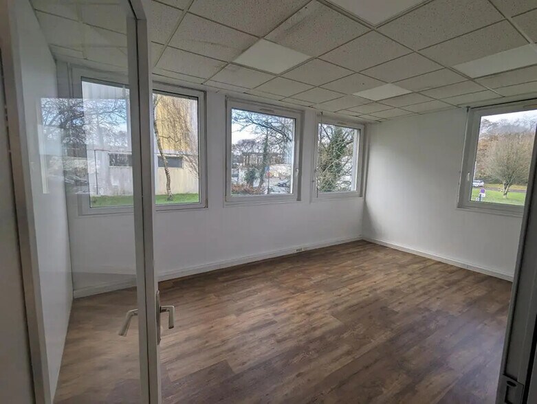 Bureau dans Gouesnou à louer - Photo de l’immeuble – Image 2 sur 4