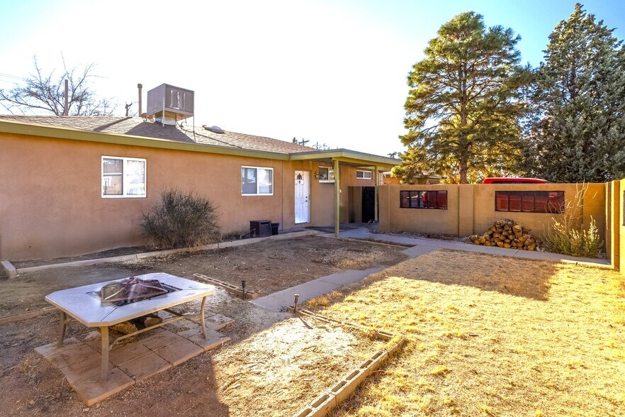 9006 Woodland Ave NE, Albuquerque, NM à vendre - Photo de l’immeuble – Image 2 sur 22