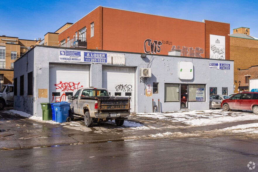 33 Av Mozart E, Montréal, QC à louer - Photo de l’immeuble – Image 3 sur 4