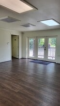2125 Victoria Ave, Fort Myers, FL à louer Photo intérieure– Image 2 sur 8
