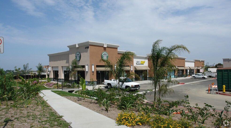 2708 Loker Ave W, Carlsbad, CA à louer - Photo de l’immeuble – Image 3 sur 8