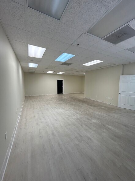 6500 W Rogers Cir, Boca Raton, FL à louer - Photo de l’immeuble – Image 2 sur 4