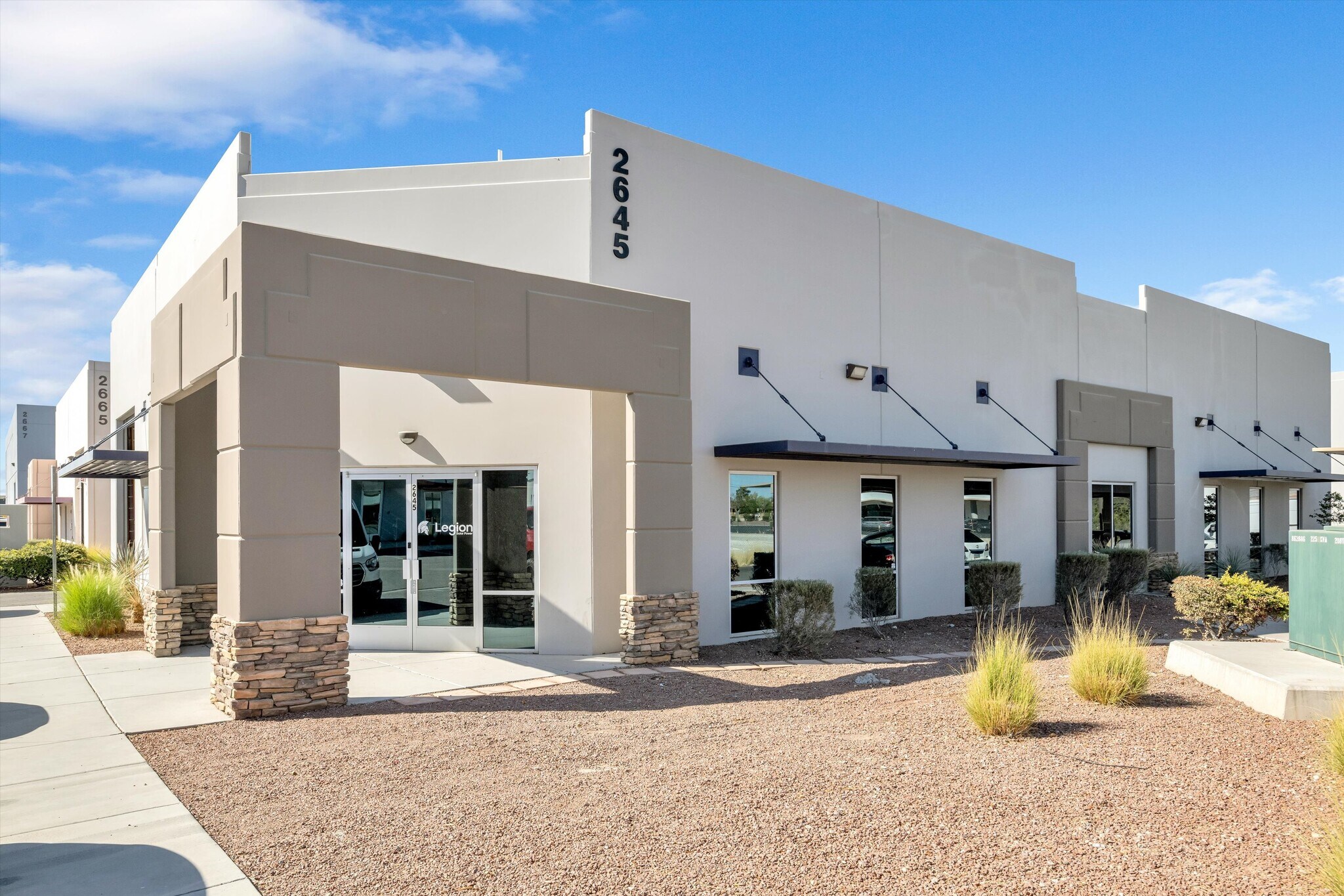 2645 W Cheyenne Ave, North Las Vegas, NV à vendre Photo principale– Image 1 sur 19