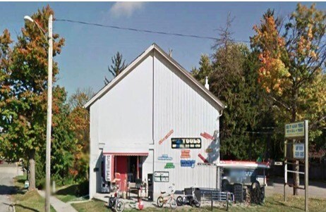 462 W Genesee St, Lapeer, MI à vendre - Photo de l’immeuble – Image 2 sur 4