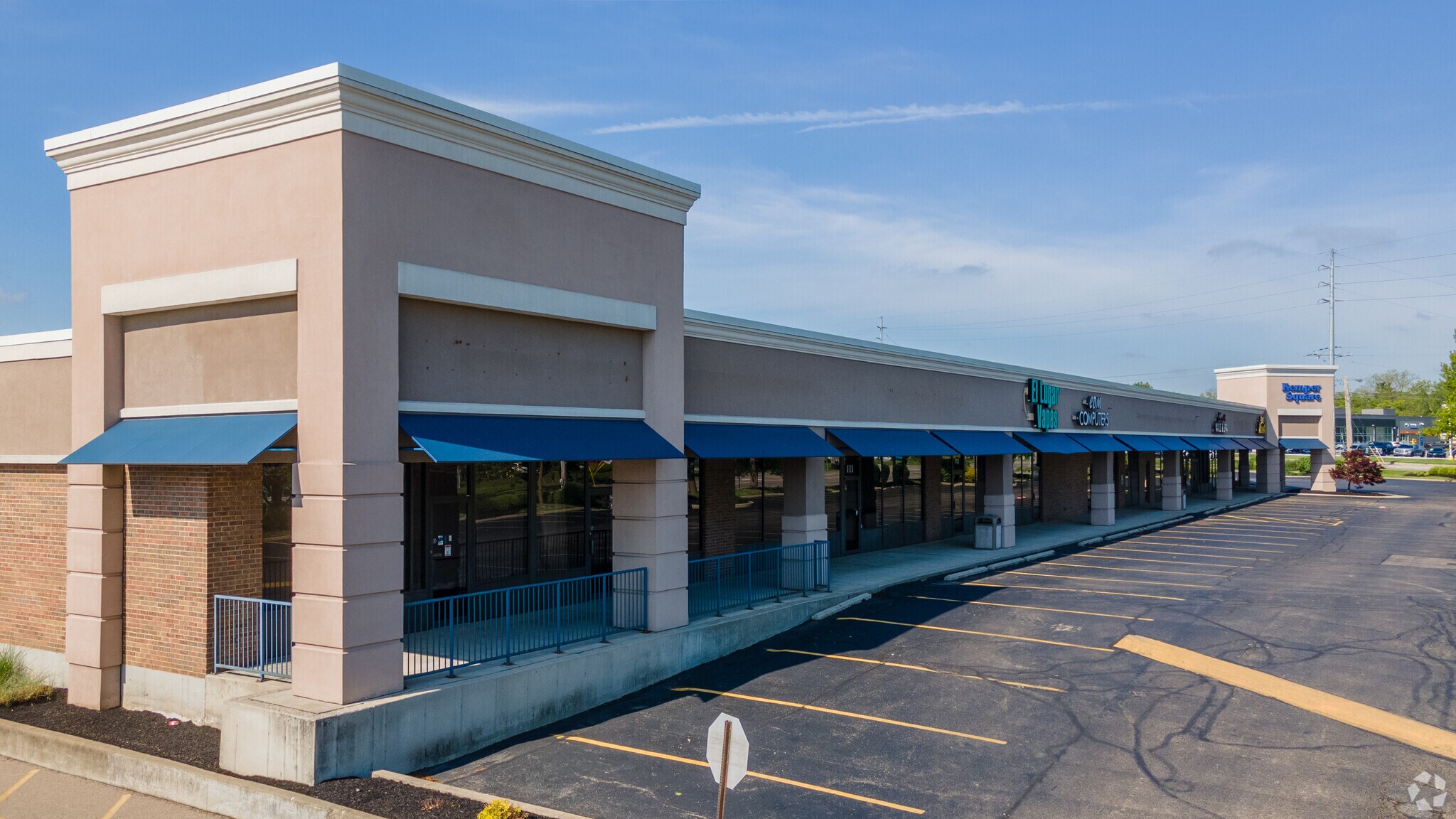 107-139 W Kemper Rd, Cincinnati, OH à louer Photo principale– Image 1 sur 5