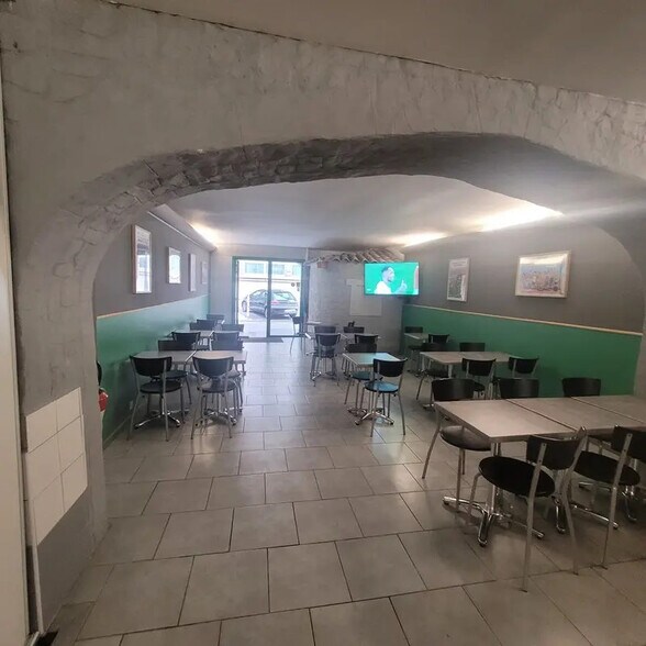 Local commercial dans Alès à vendre - Photo intérieure – Image 1 sur 17