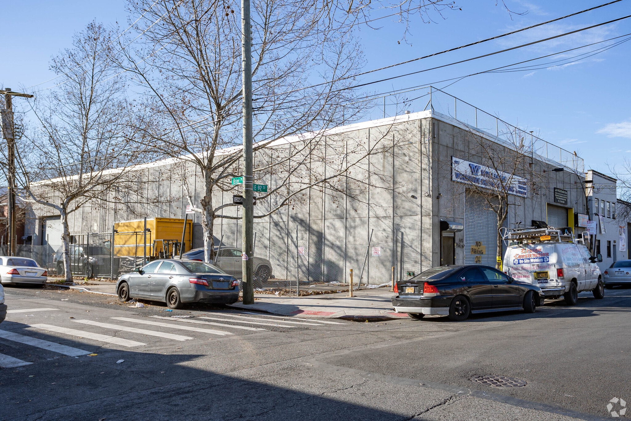 9029 Krier Pl, Brooklyn, NY à louer Photo principale– Image 1 sur 15
