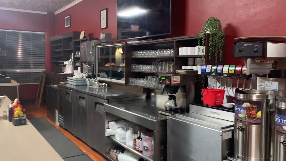 145 S Main St, Saint Clair, MO à vendre - Vidéo sur l’annonce professionnelle – Image 2 sur 31