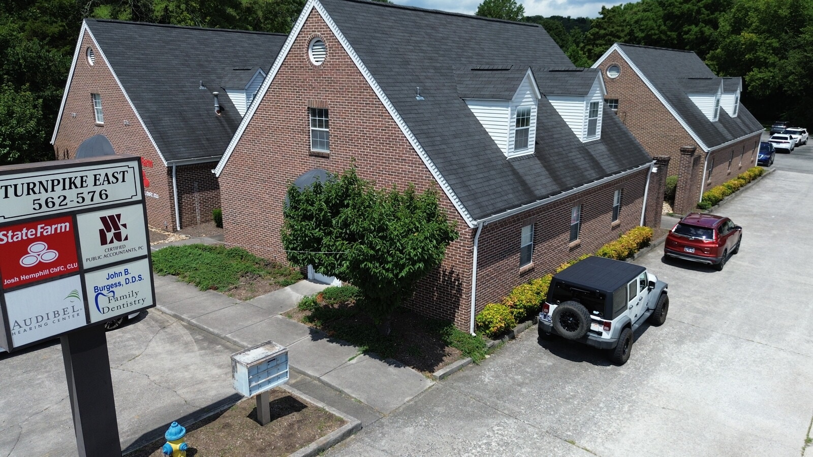 562 Oak Ridge Tpke, Oak Ridge, TN 37830 - Lot 562 -  - Photo intérieure - Image 1 of 4