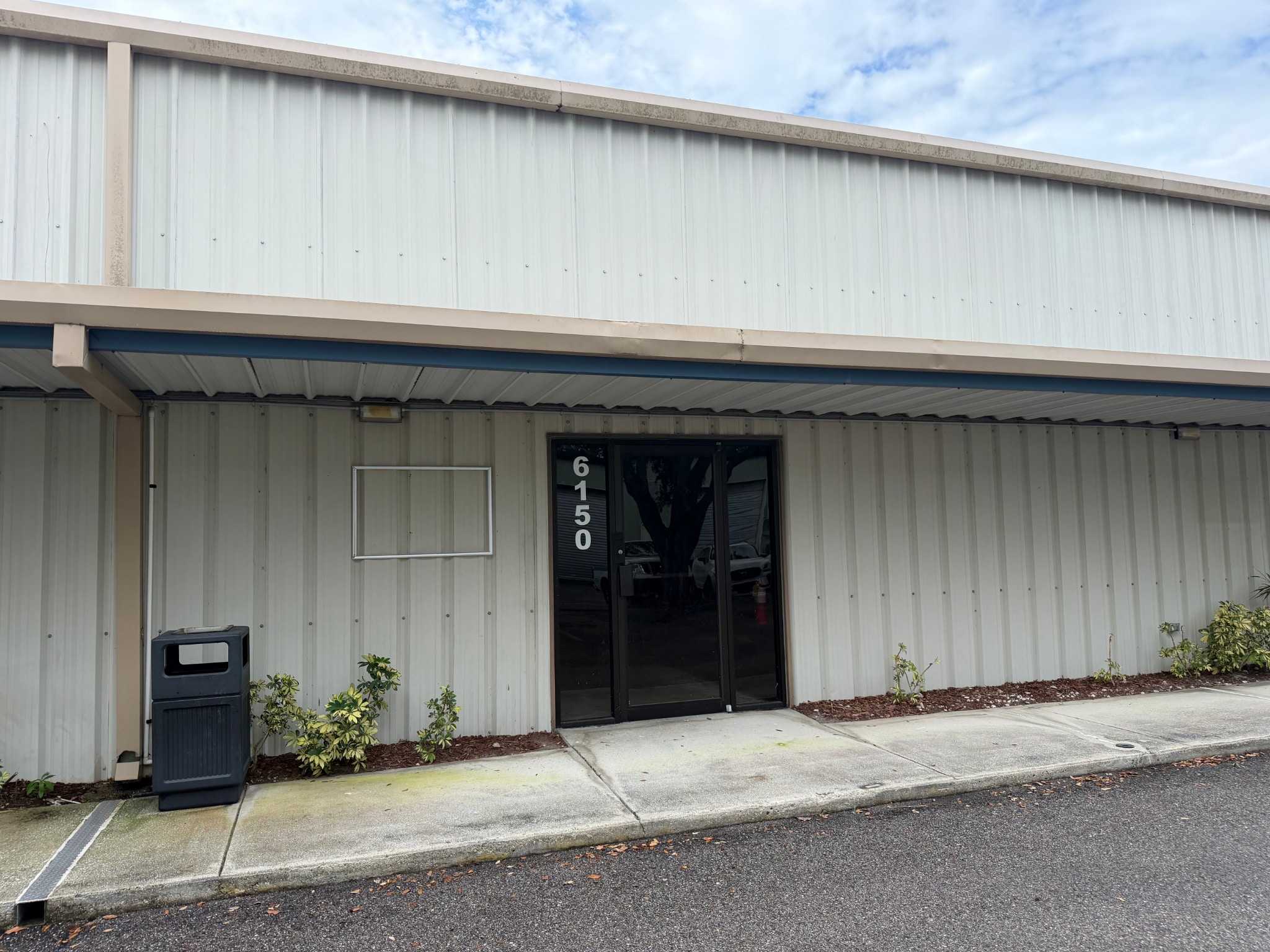 6142-6162 Clark Center Ave, Sarasota, FL à louer Photo intérieure– Image 1 sur 9