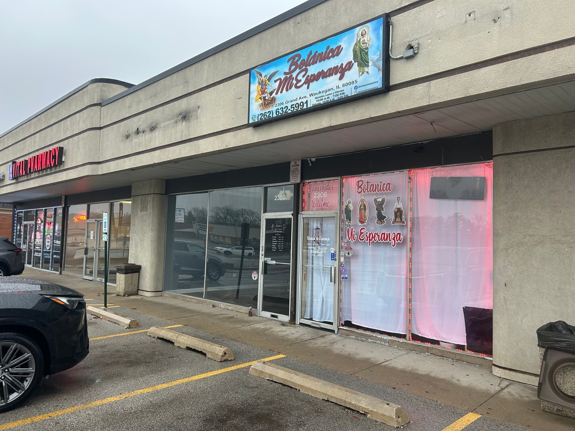 2304-2312 Grand Ave, Waukegan, IL à louer Photo de l’immeuble– Image 1 sur 1