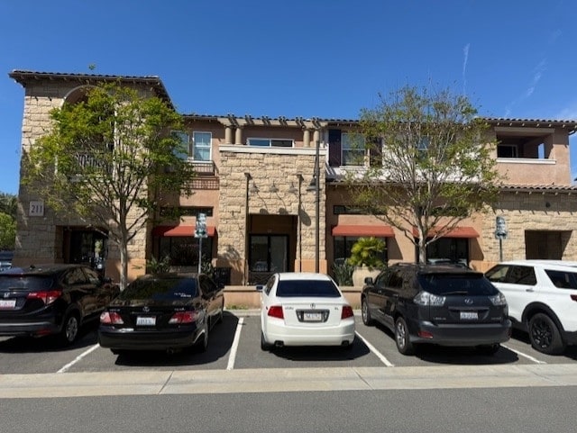 211 Village Commons Blvd, Camarillo, CA 93012 - Lot 13 - - Photo intérieure - Image 1 of 12