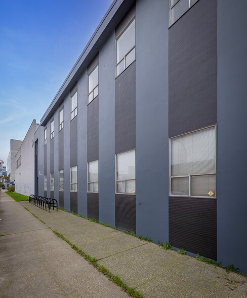 144 W 5th Ave, Vancouver, BC à louer - Photo de l’immeuble – Image 2 sur 14
