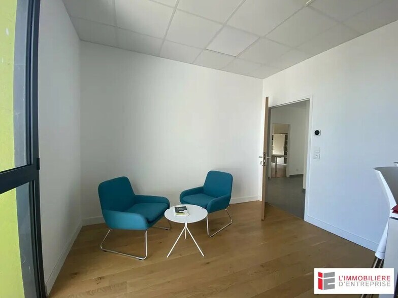 Bureau dans Rennes à louer - Photo de l’immeuble – Image 2 sur 11