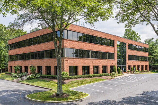 Plus de détails pour 55 Corporate Dr, Trumbull, CT - Bureau à louer