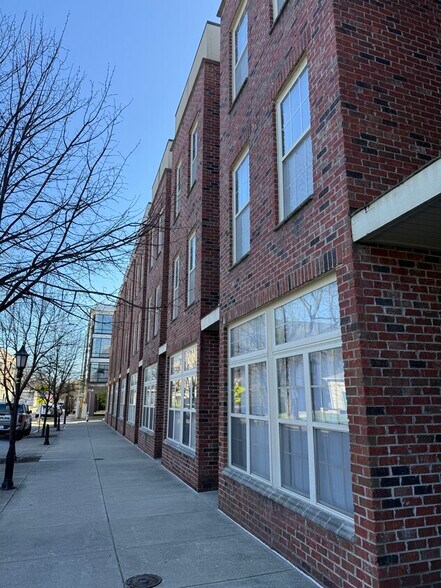 342 S Washington St, Bloomington, IN à vendre - Photo de l’immeuble – Image 3 sur 12