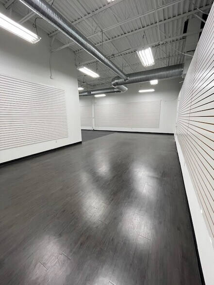 6320 Capital Blvd, Raleigh, NC à louer - Photo intérieure – Image 3 sur 12