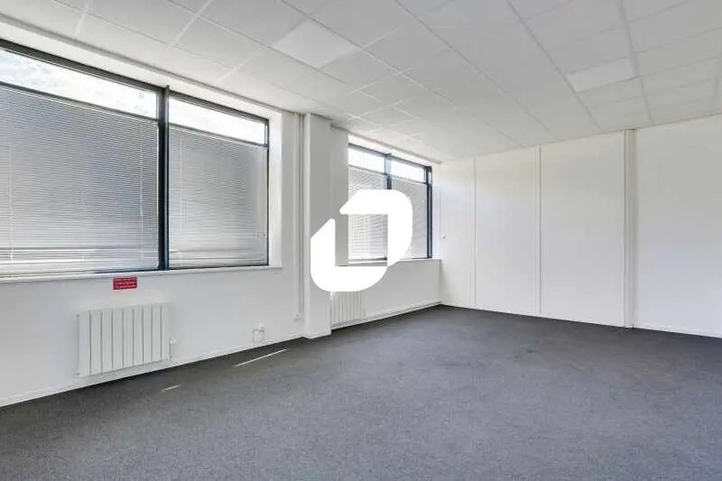 Bureau dans Ivry-sur-Seine à louer Photo de l’immeuble– Image 1 sur 14
