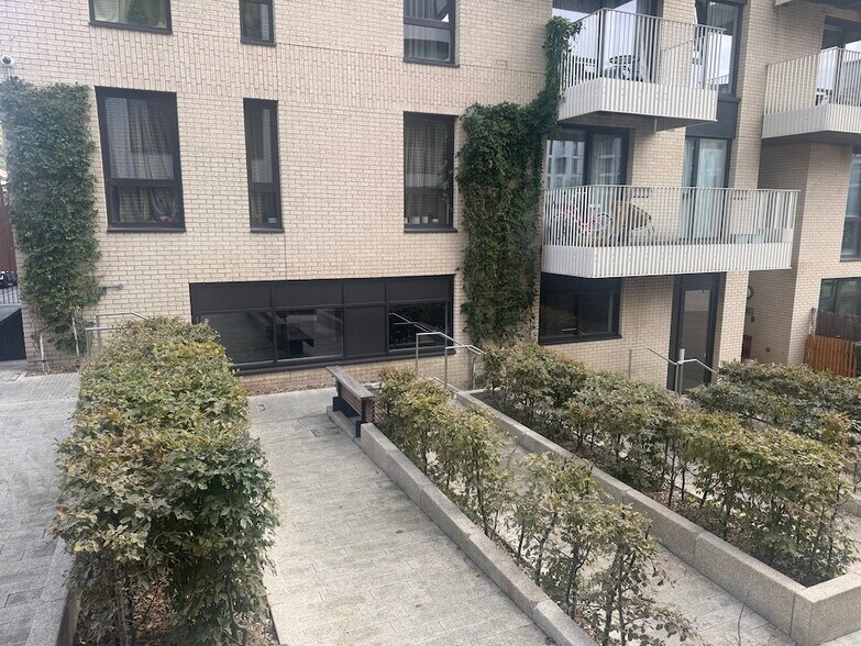 32 Penny Brookes Street, Londres à louer - Photo de l’immeuble – Image 3 sur 11